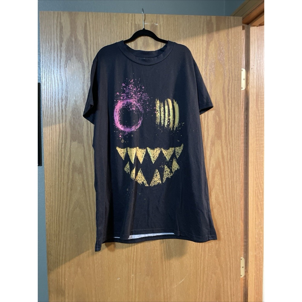 Graphic Tee Men's Large